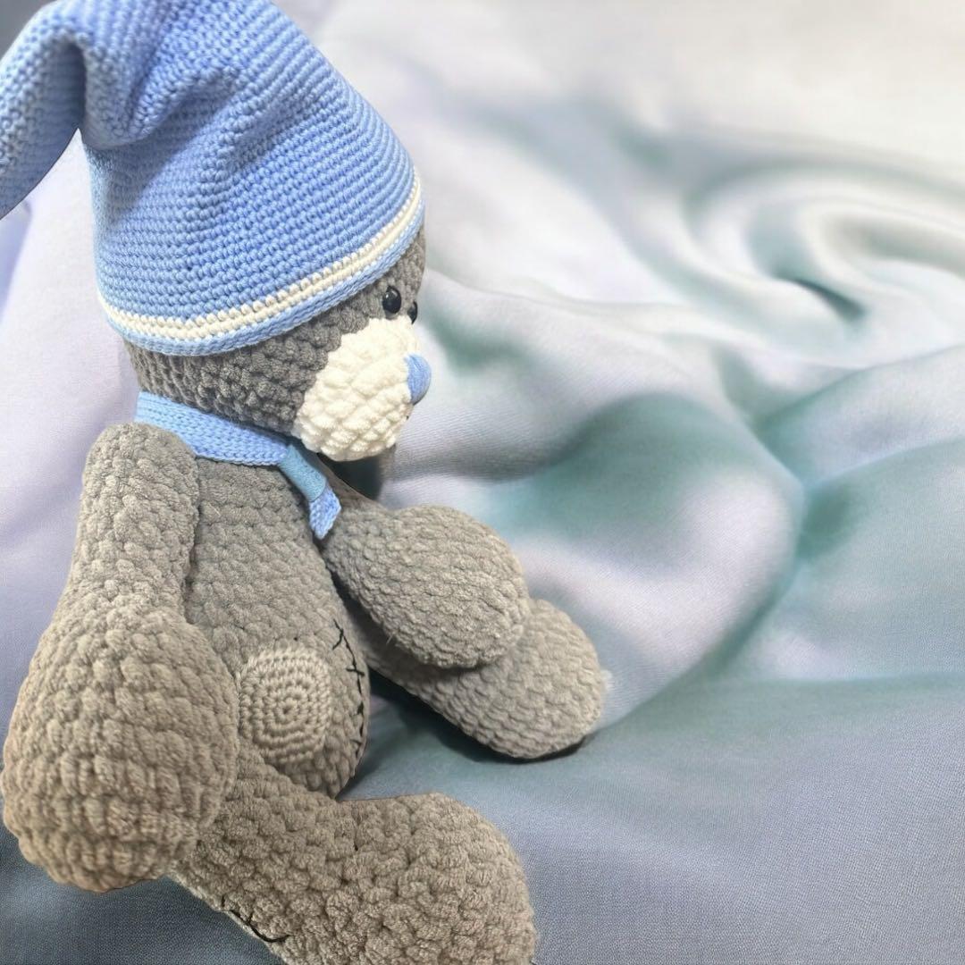 テディベア　水色の帽子とマフラーの手編みぬいぐるみ 40cm
