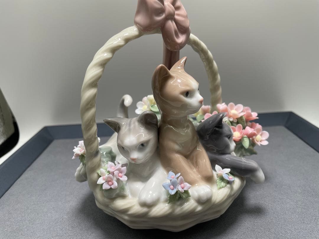 リヤドロ　三つ子の仔猫