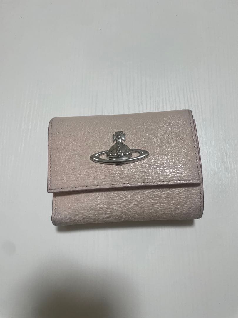 ヴィヴィアンウェストウッド　ピンク レザー 三つ折り財布 メタルロゴ