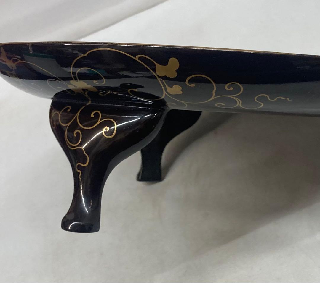 B541b 黒漆塗「三足秋草図菓子盆」桐箱付　作者不詳　時代不祥　時代物