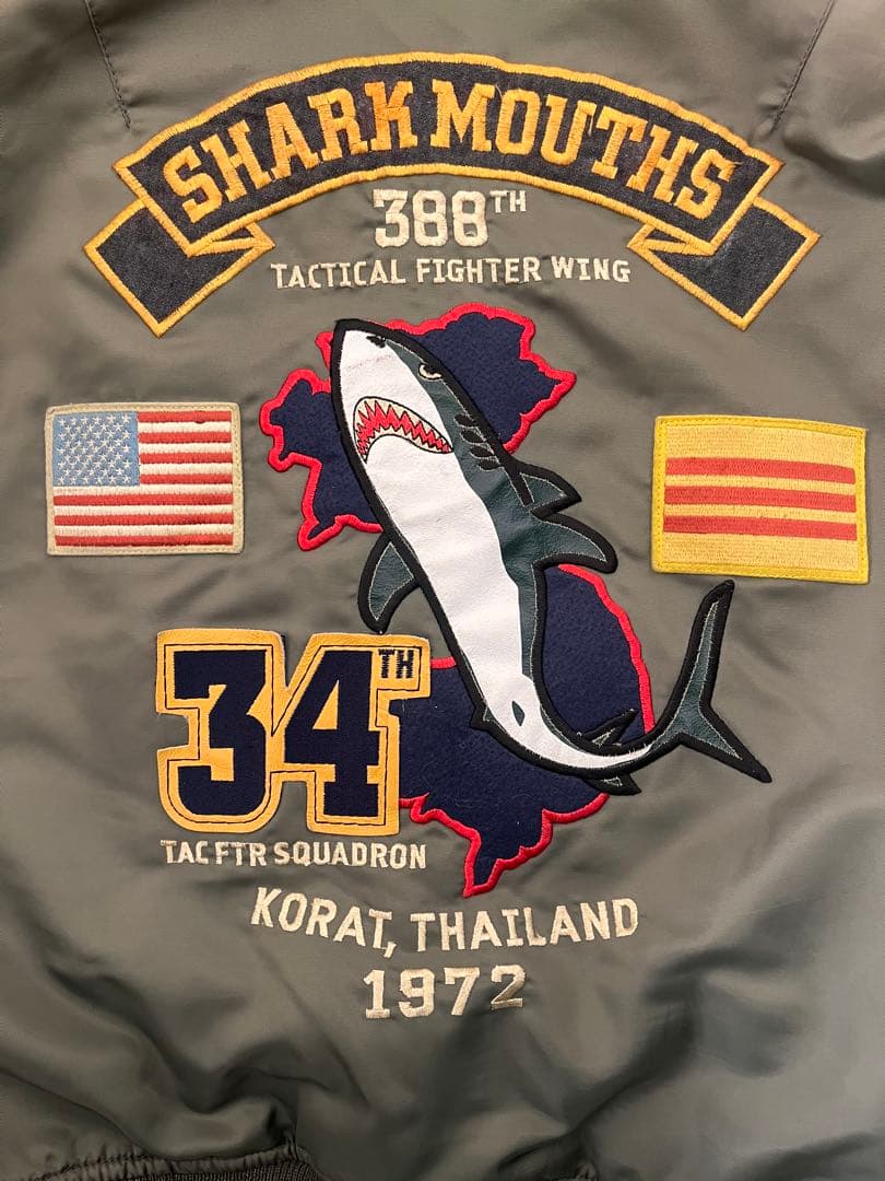 最終値下【希少】AVIREX MA-1 シャークマウス 388th TFW L