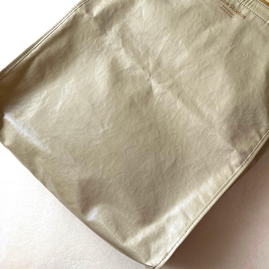 Acne studios アクネ オイルクロス シャイニートートバッグ ベージュ