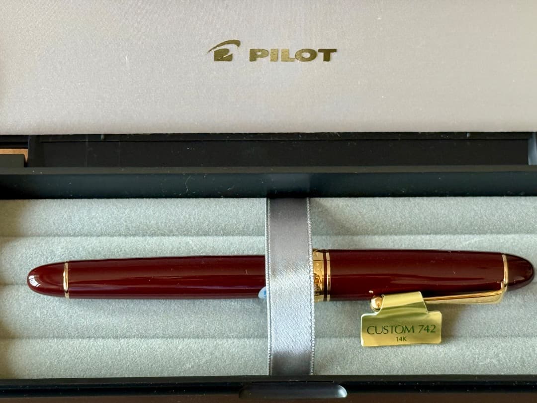 【新品＋おまけ】パイロット カスタム 742 細字（F） ディープレッド 万年筆
