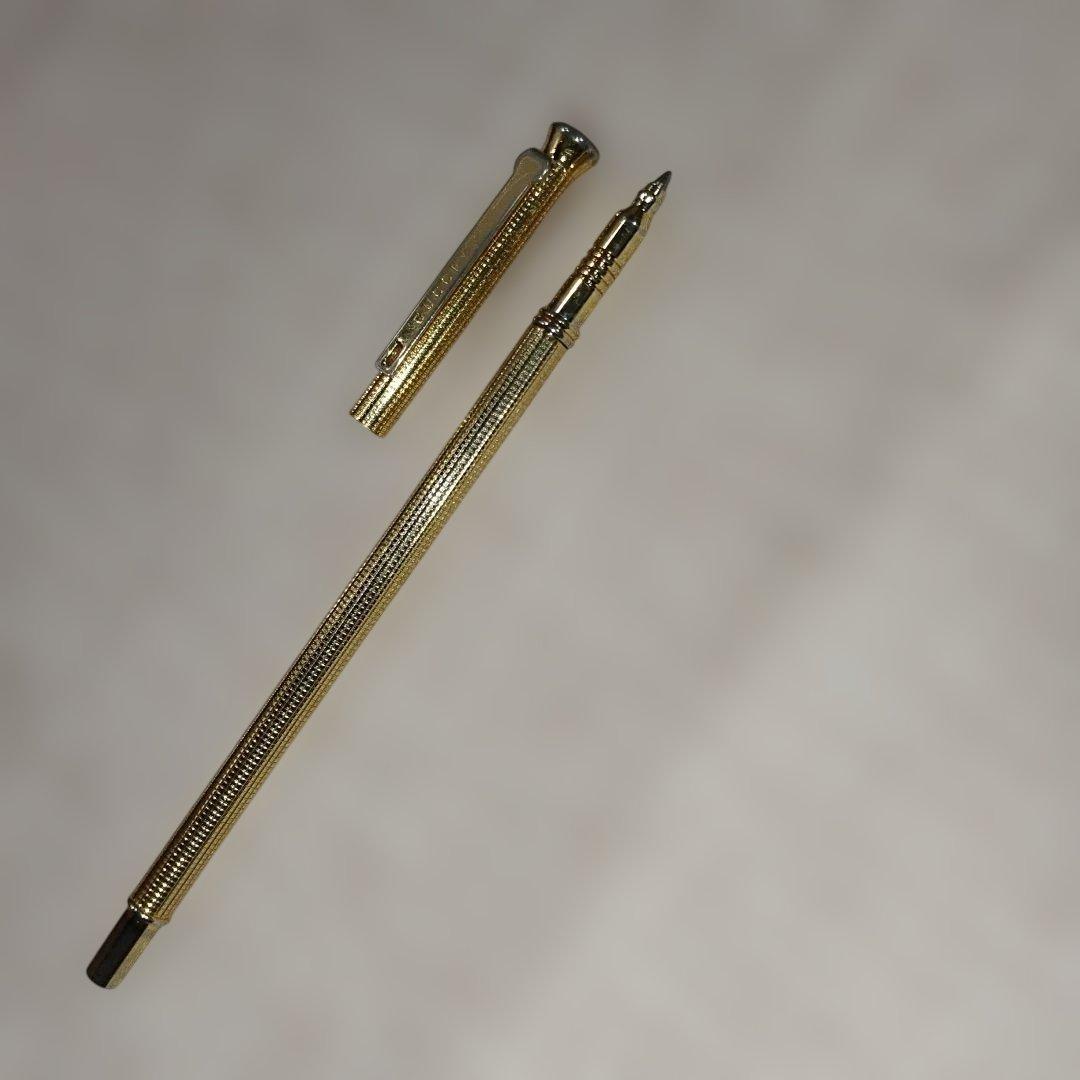 GUCCIゴールド ボールペン　細身