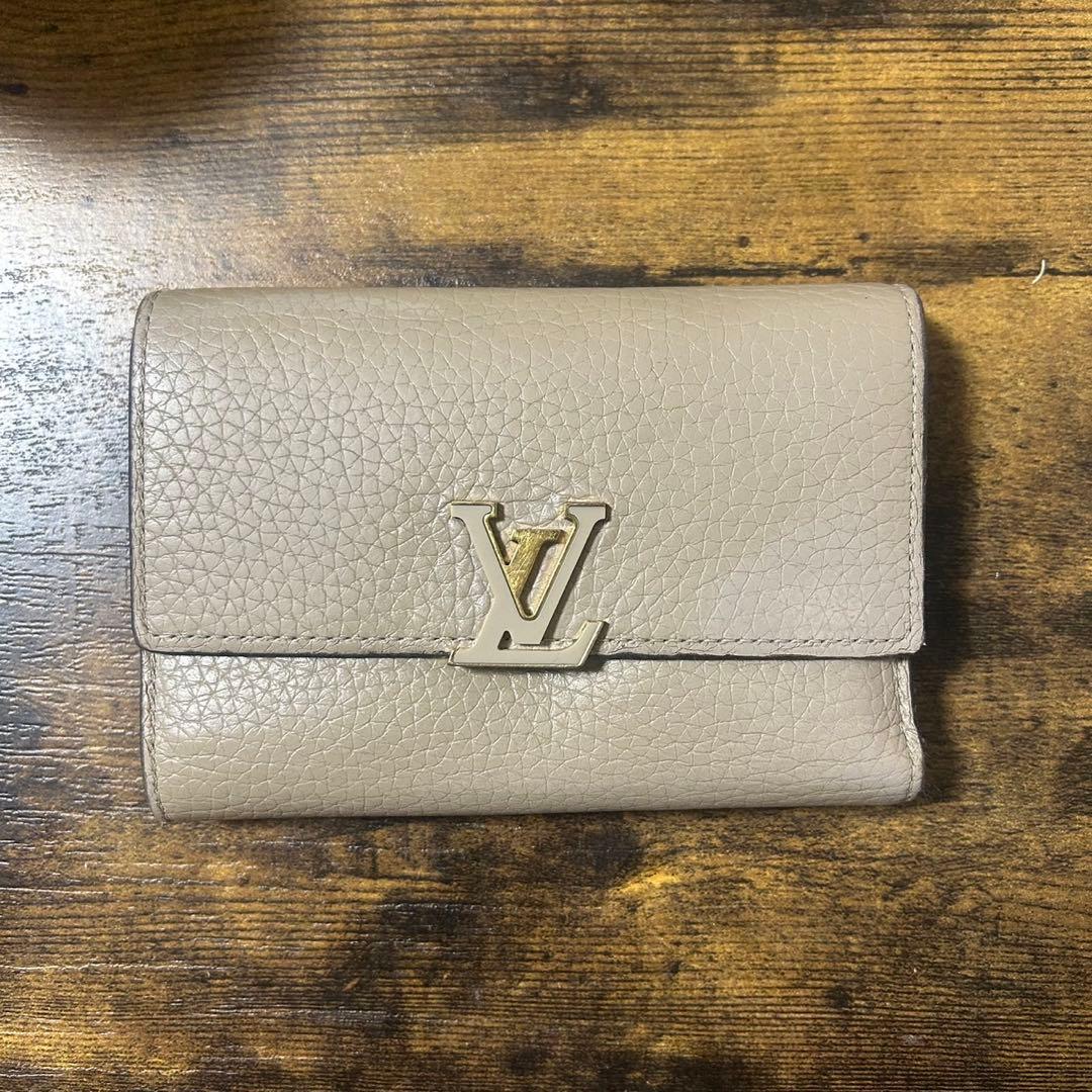 ア*ヤ様 Louis Vuitton ベージュ 三つ折り財布