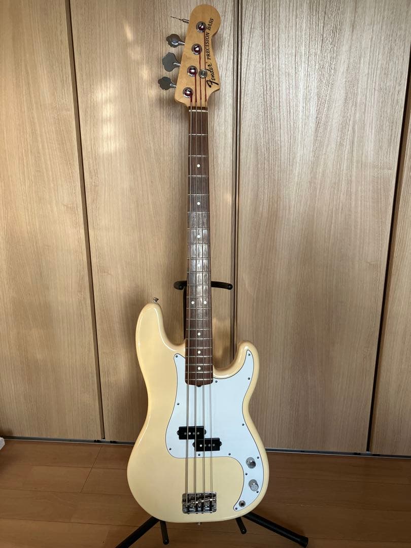 ベース Fender USA Precision Bass 70s FSR