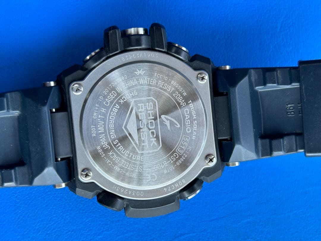 時計 G-SHOCK GST-B100