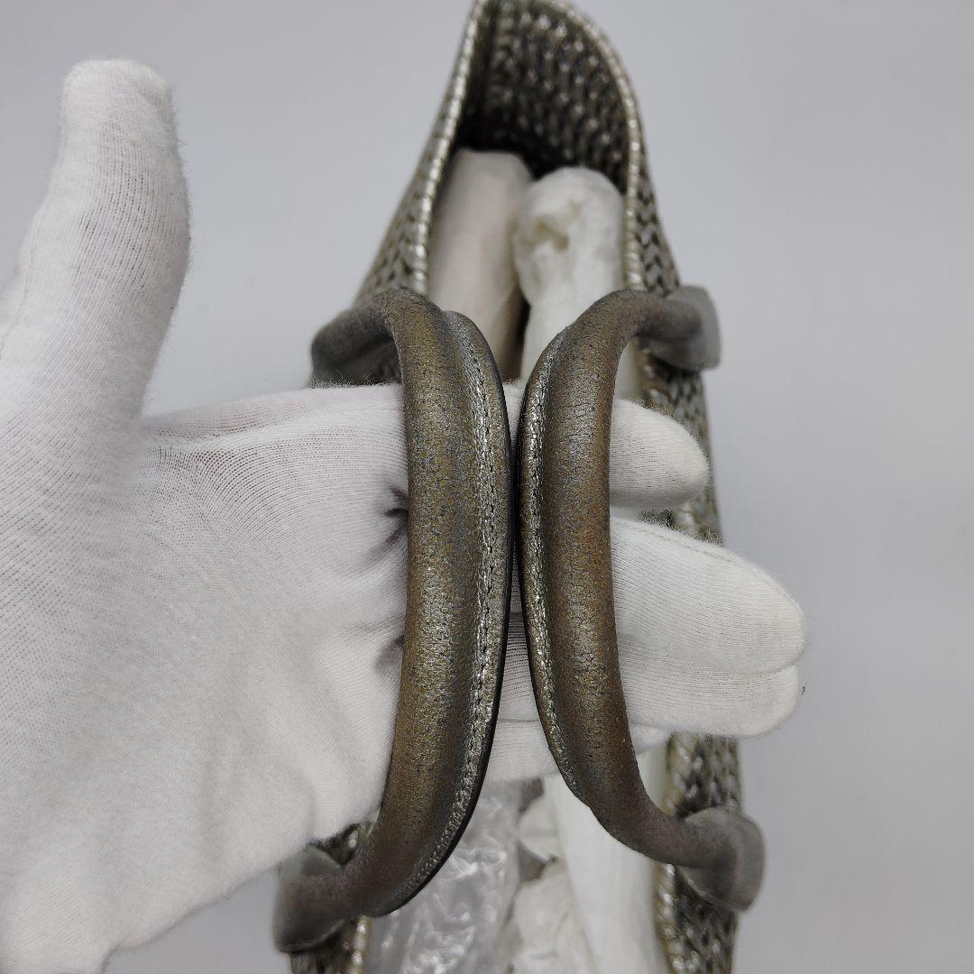 美品 アニヤハインドマーチ ニーソン トート シルバー 光沢 編み込み