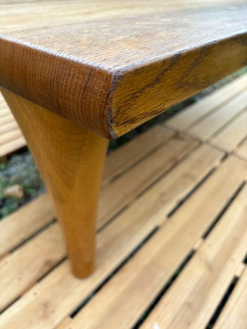 飛騨産業 キツツキ 森のことば オーク無垢材 節入り 半円形リビングローテーブル