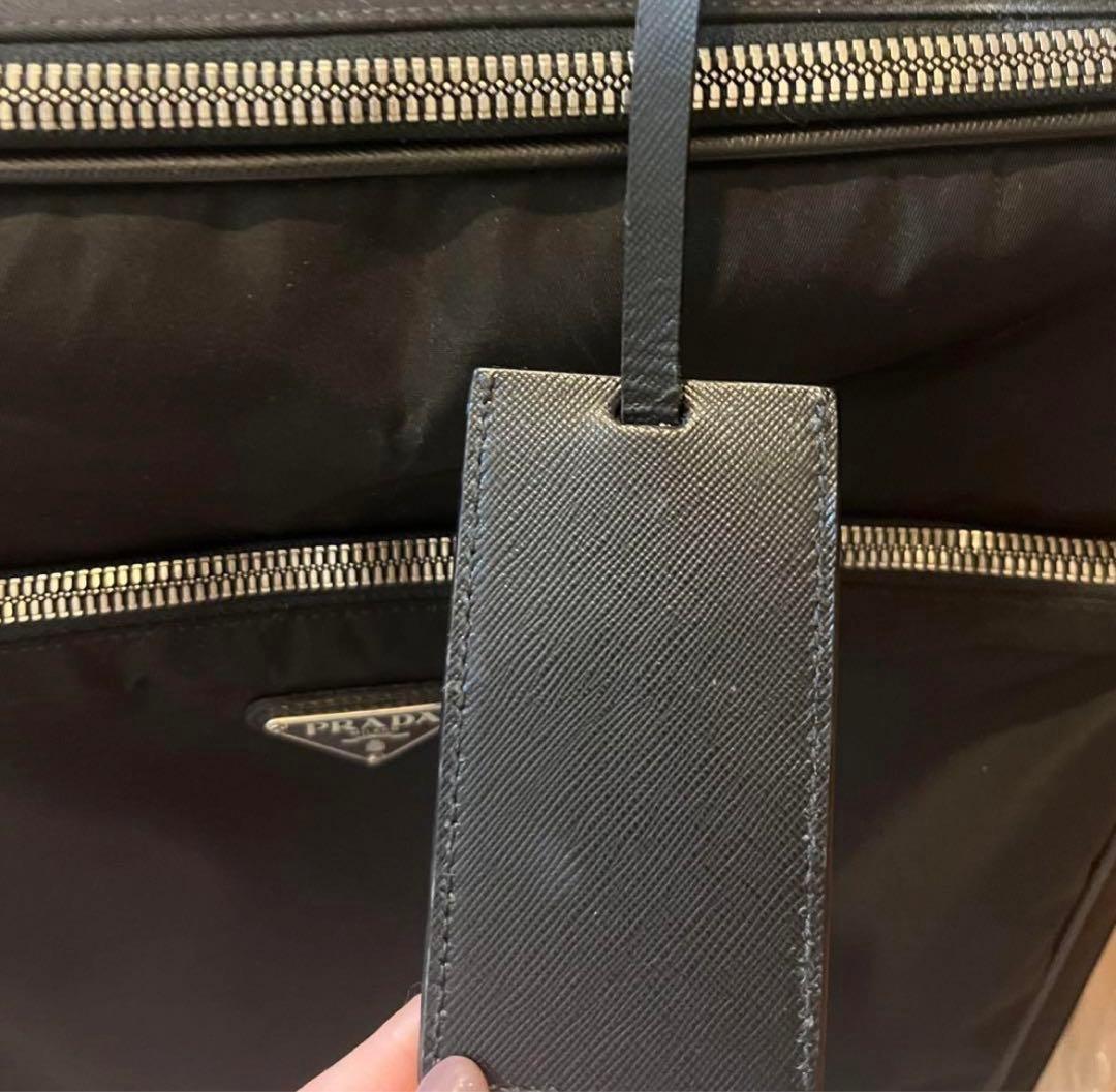 プラダ　キャリーケース