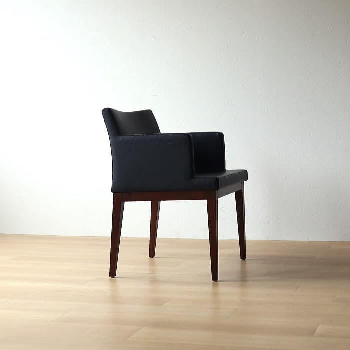 QUON アームチェア ラウンジチェア 肘付イス 木製①