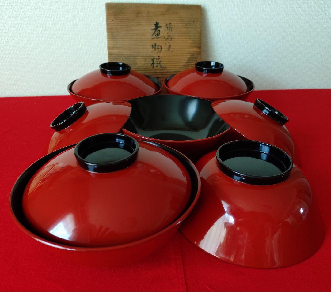 赤と黒の蓋つき煮物椀セット　輪島塗