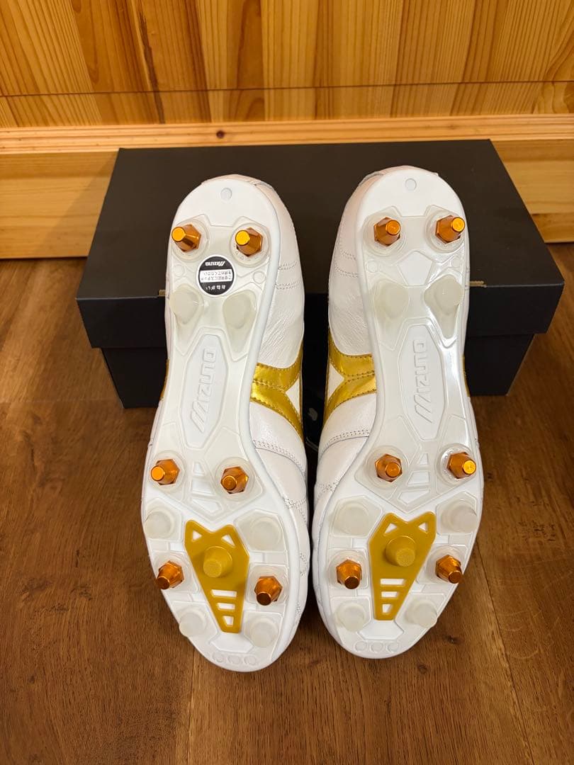 Mizuno Morelia II ホワイト/ゴールド