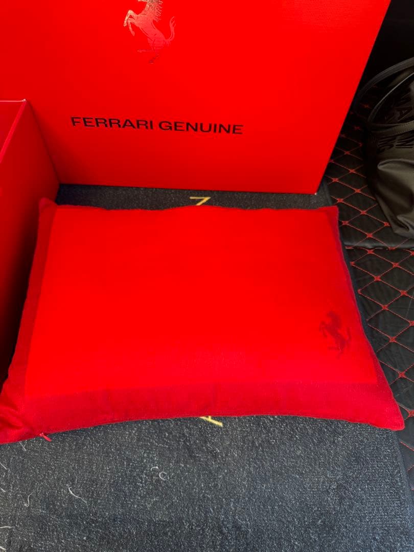 Ferrari プロサングエ　トラベルキット　フェラーリ　ブランケット