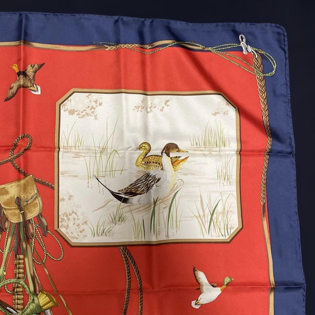 GUCCI スカーフ　♡ハンターと水鳥♡ シルク100%