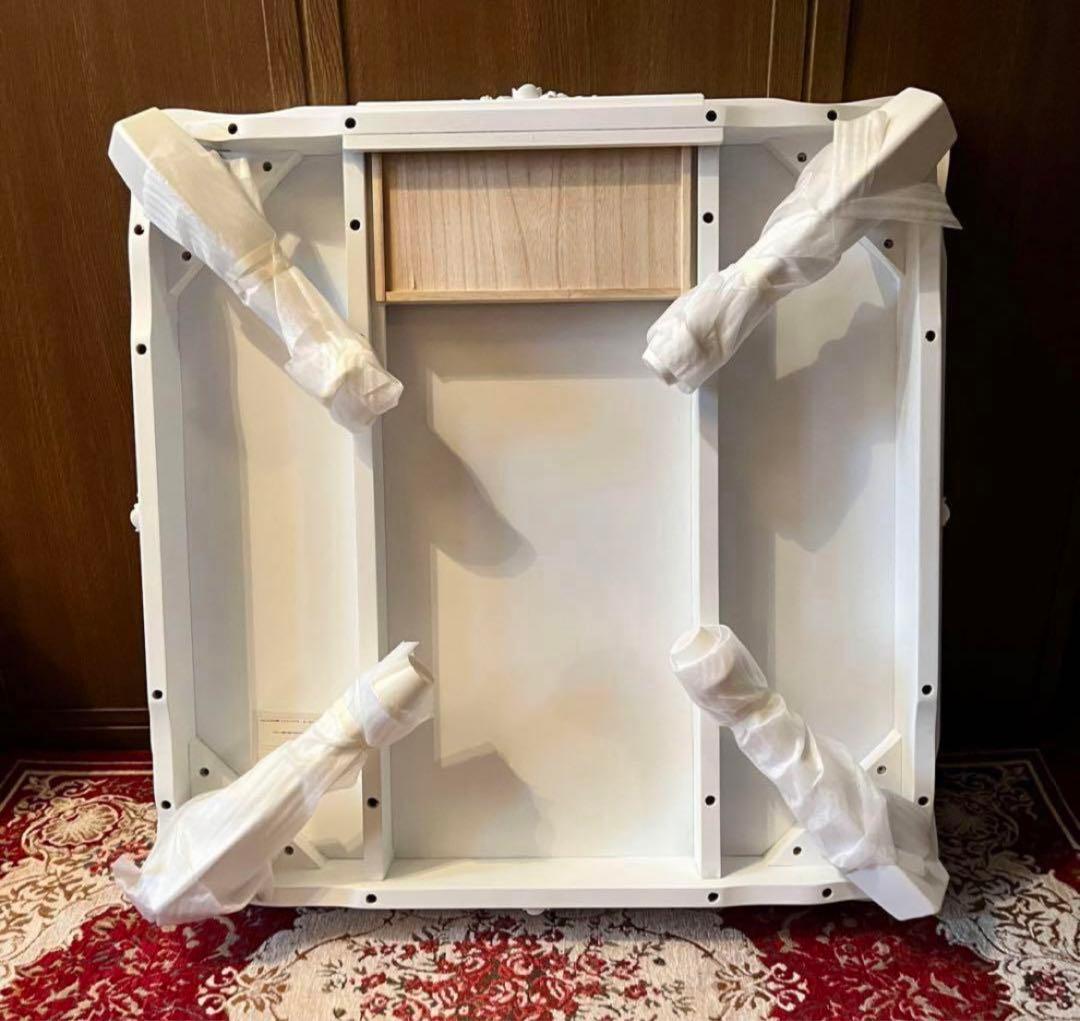 【新品未使用】　折れ脚 猫脚テーブル　折りたたみテーブル【正方形】