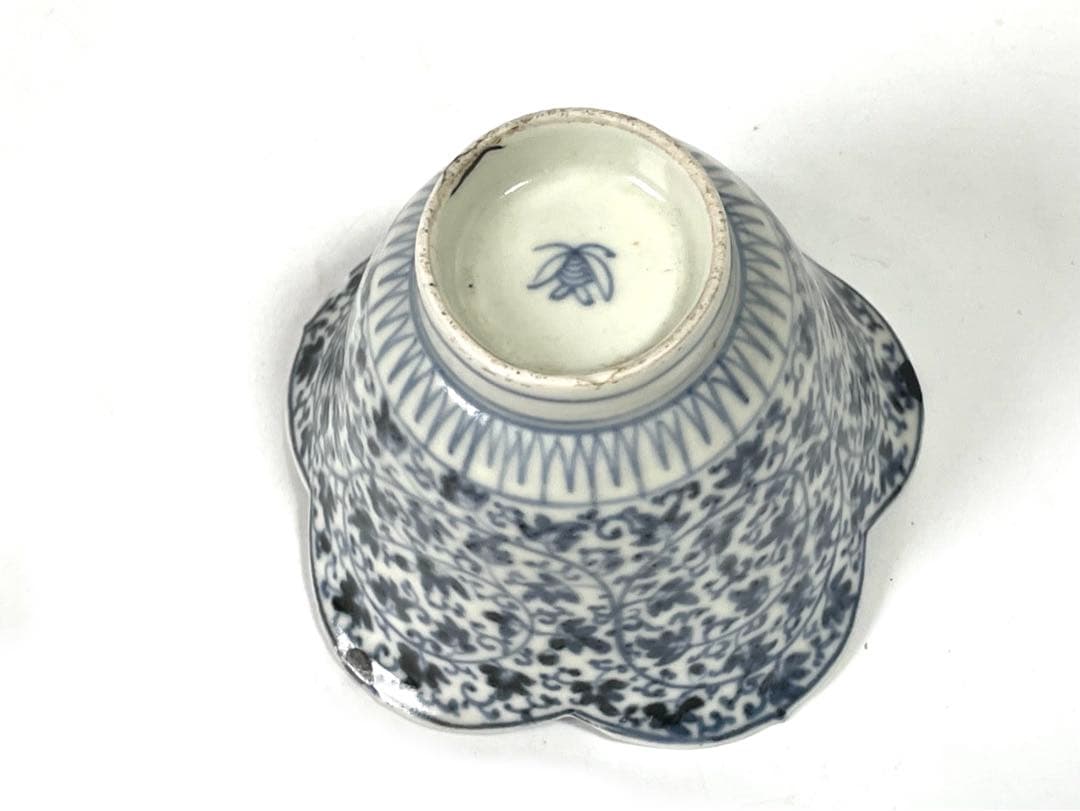 骨董　アンティーク　古伊万里　染付　微塵唐草文様　輪花縁　蕎麦猪口　向付