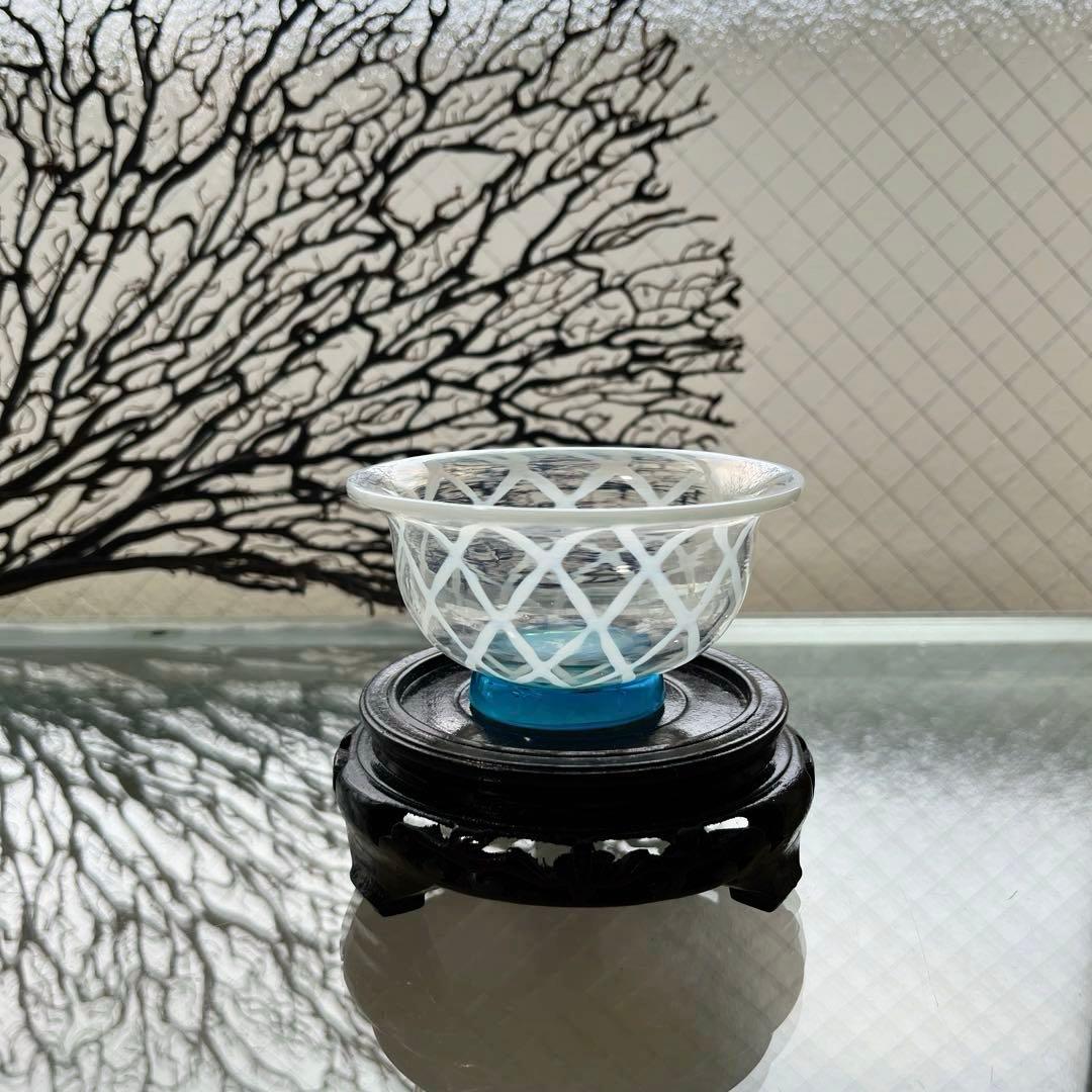 骨董　時代ガラス　超希少　白網目紋　水色台座　反り口　氷コップ　ウランガラス