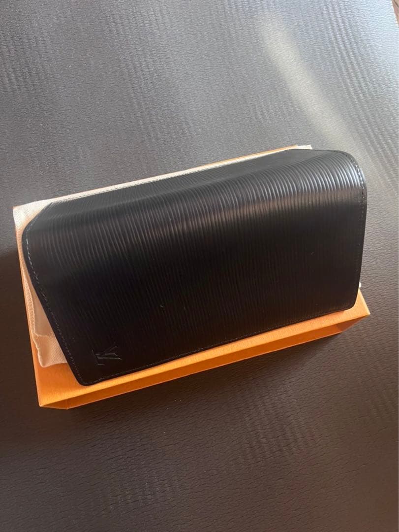 領域展開　　ルイヴィトン LOUIS VUITTON 長財布・箱付属品付