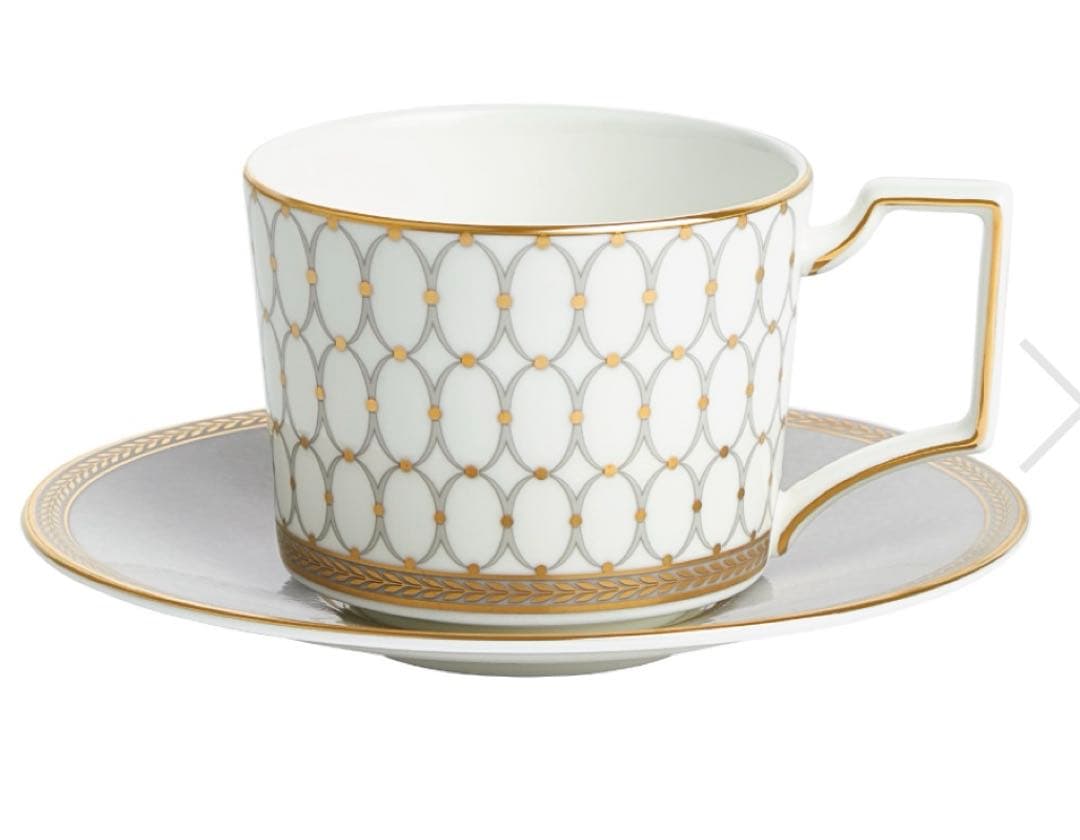 ルネッサンスグレイ ティーカップ&ソーサー と15cmプレート