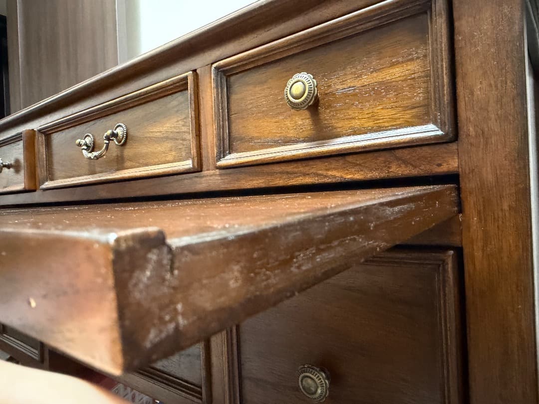 アンティーク調木製ダークブラウンチェスト