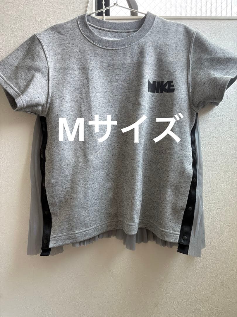 sacaiNIKEコラボスウェットtシャツ　プリーツMサイズ