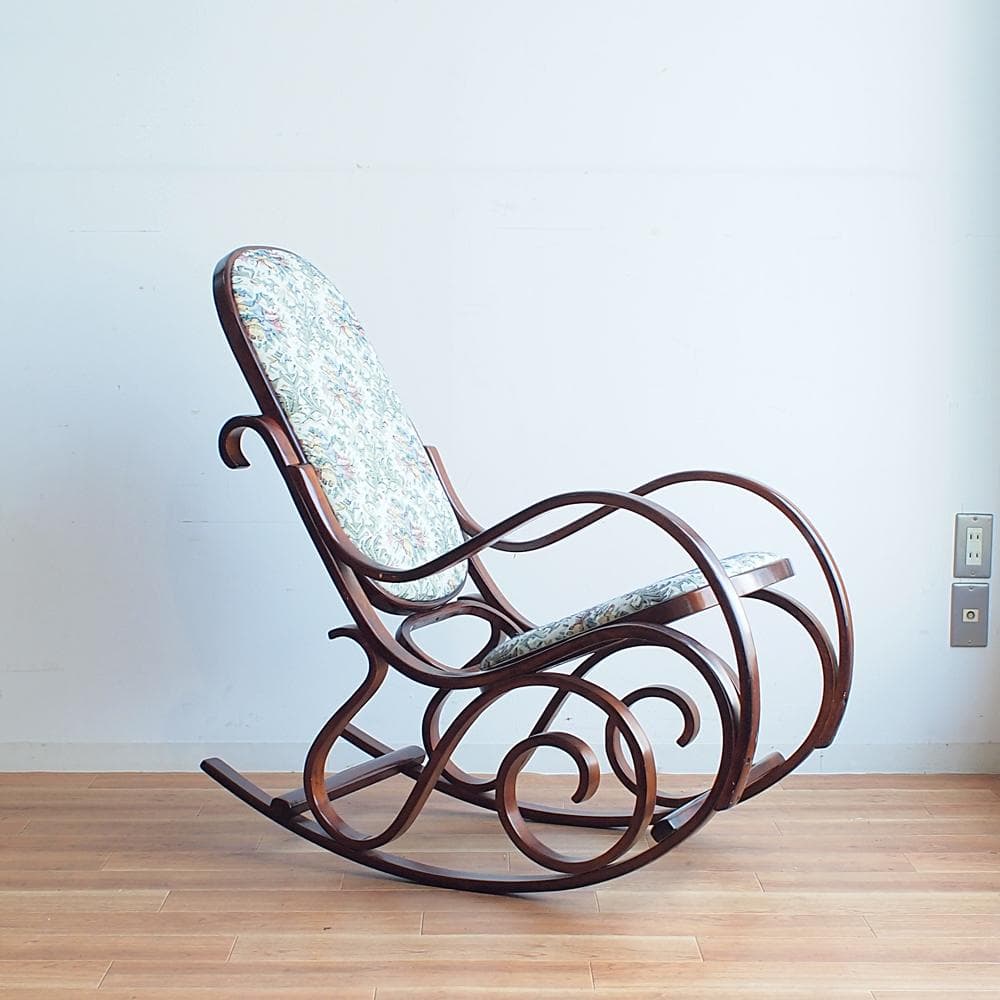 ビンテージ 曲木のロッキングチェア