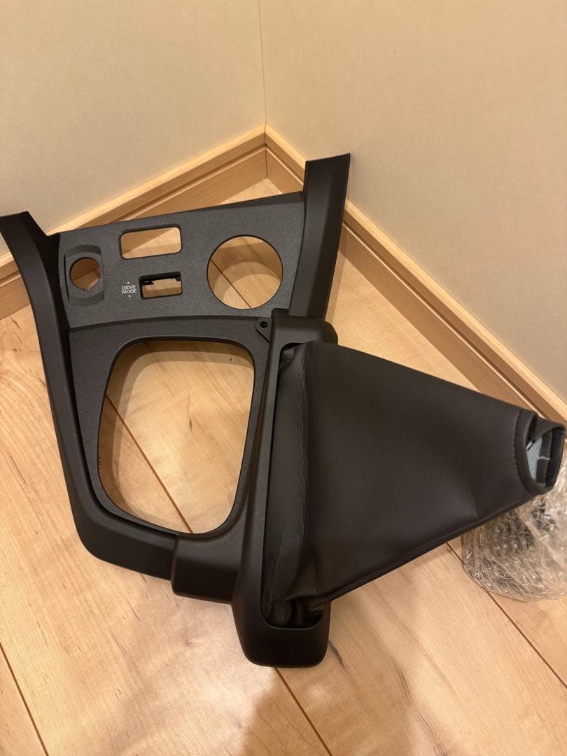 GRヤリス縦引き純正センターコンソールカバー、サイドブレーキカバー、ブーツ3点