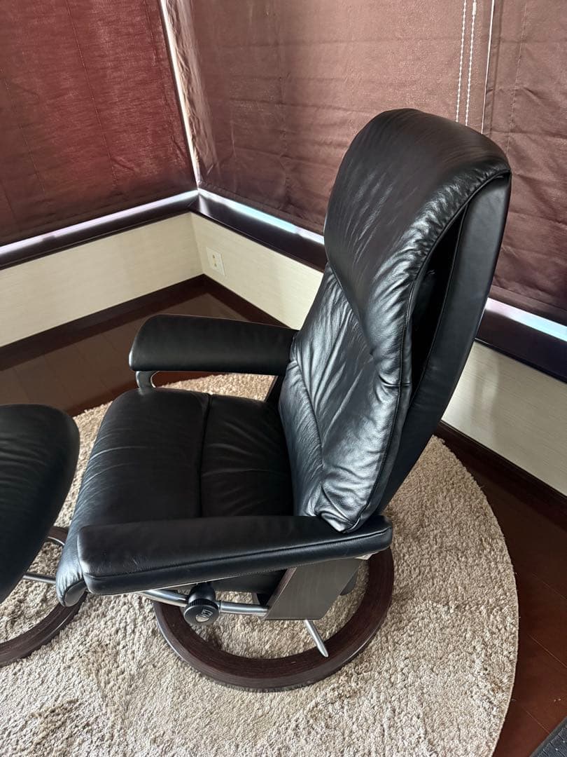 ストレスレスチェア 黒レザーリクライニングチェア