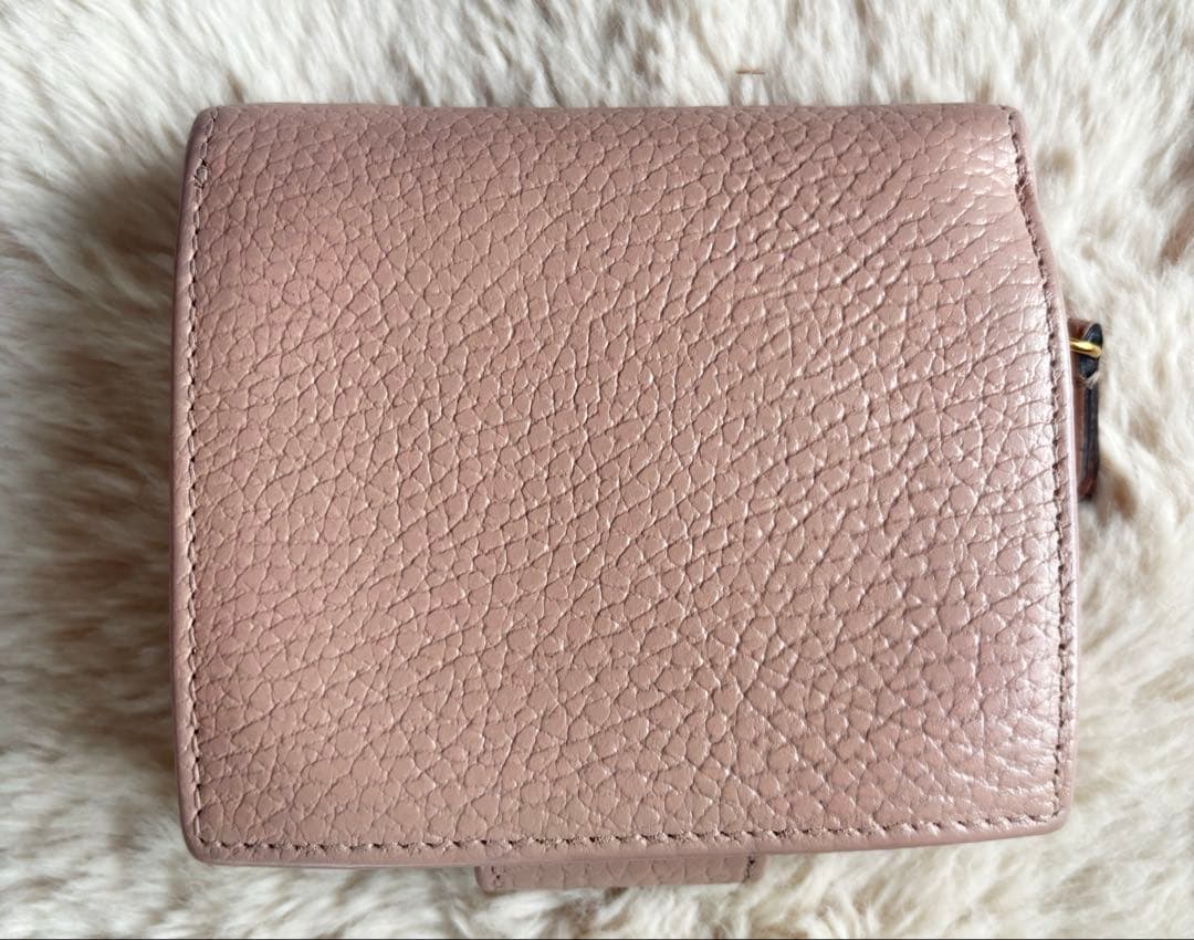 GGロゴ ピンクレザー 二つ折り財布