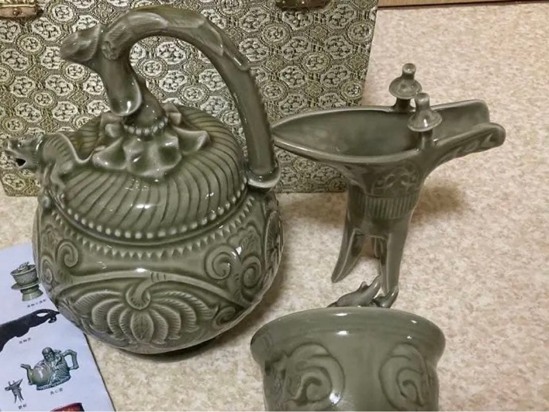 中国宋代耀州窯  倒流壶￼  陽刻花紋  古美術品