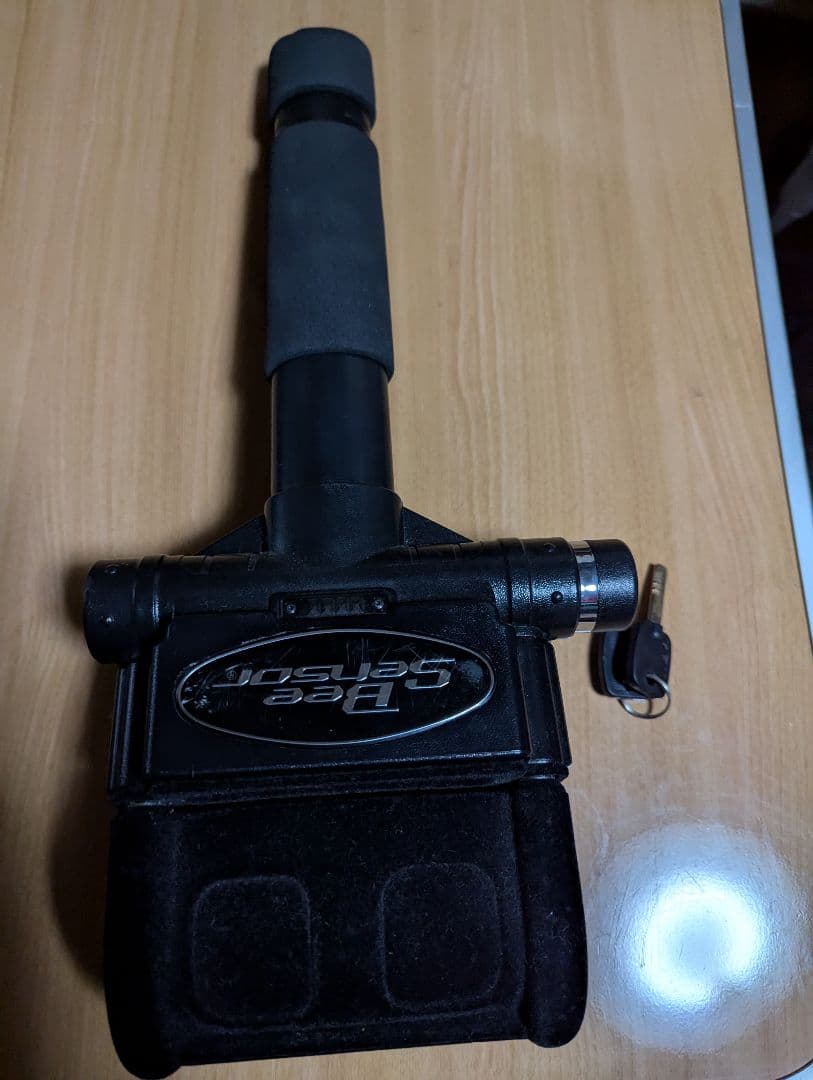 Bee Sensor ステアリングロック 鍵2本付き