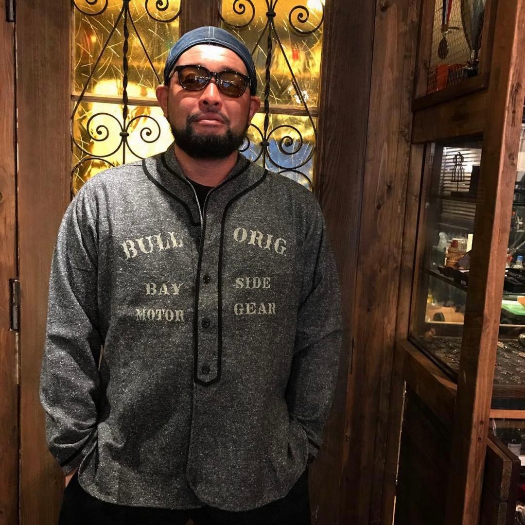 ブルです。未使用【BULL ORIGINAL】ベースボールシャツ