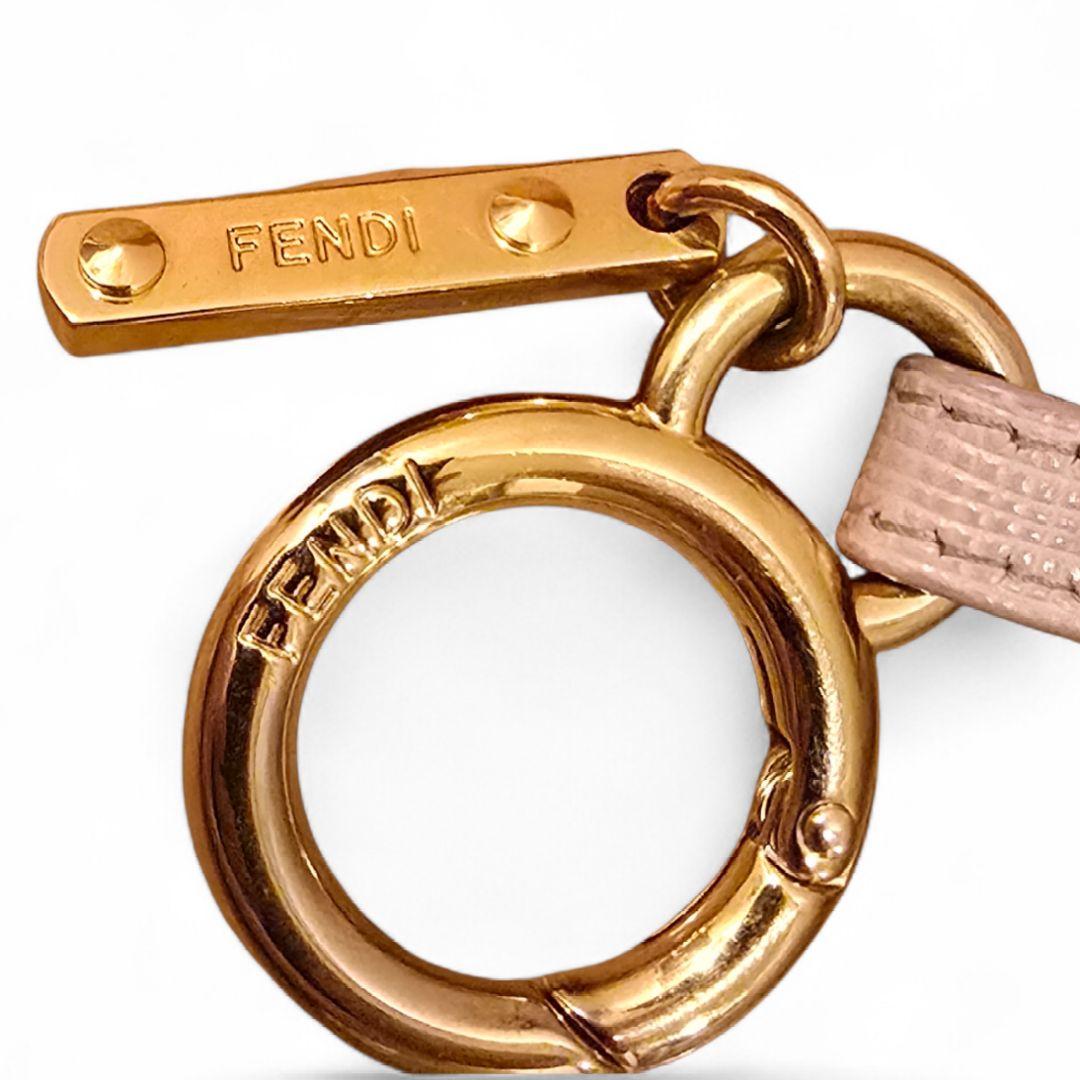 フェンディ ポンポンチャーム フォックスファー 本革 箱・保存袋付き イタリア製