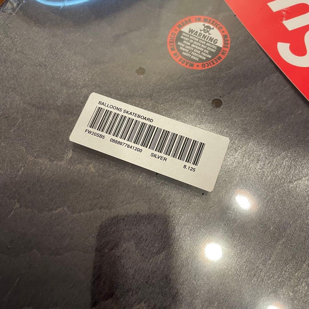 supreme シュプリーム　スケボー　スケボーデッキ　8.125 新品未使用