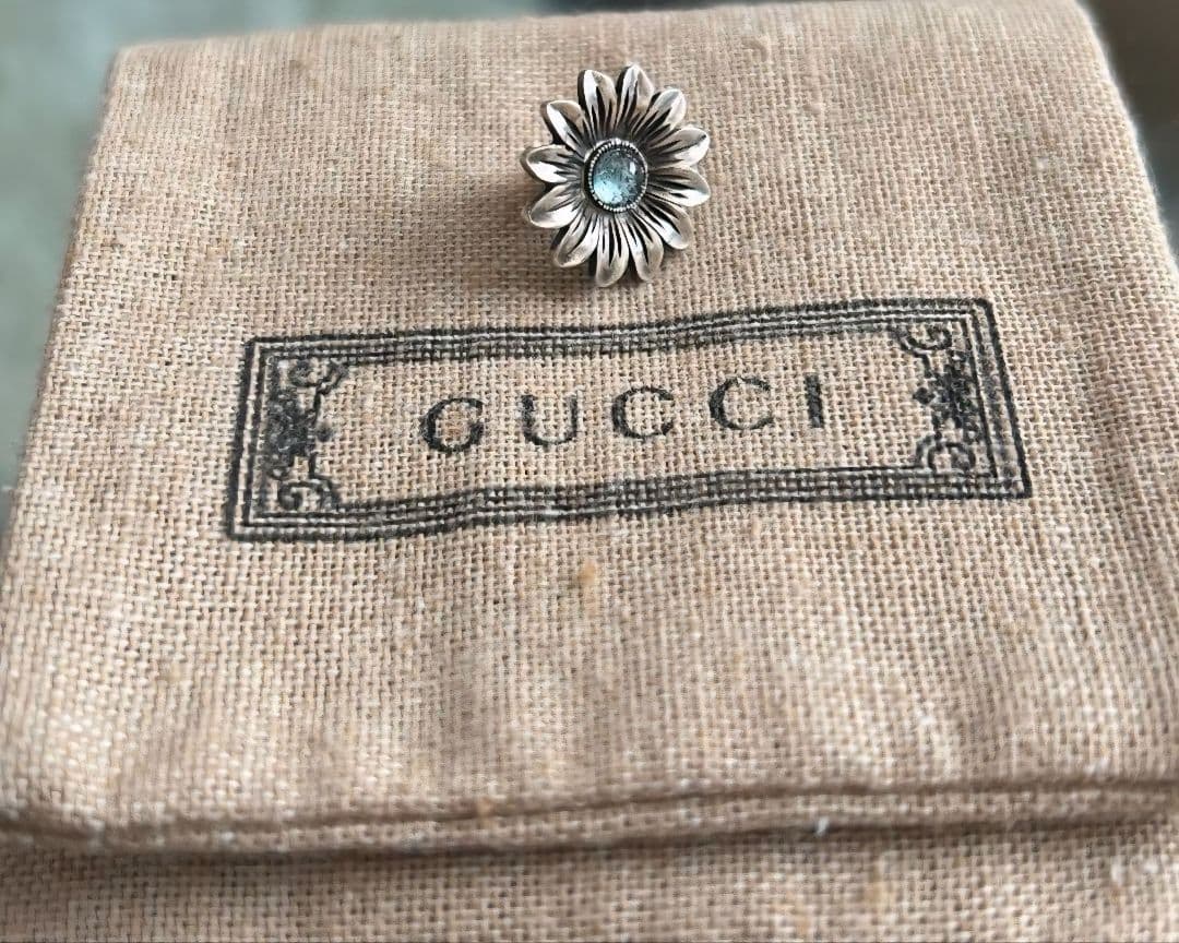 GUCCI 花モチーフ ピアス(片耳用) SV925