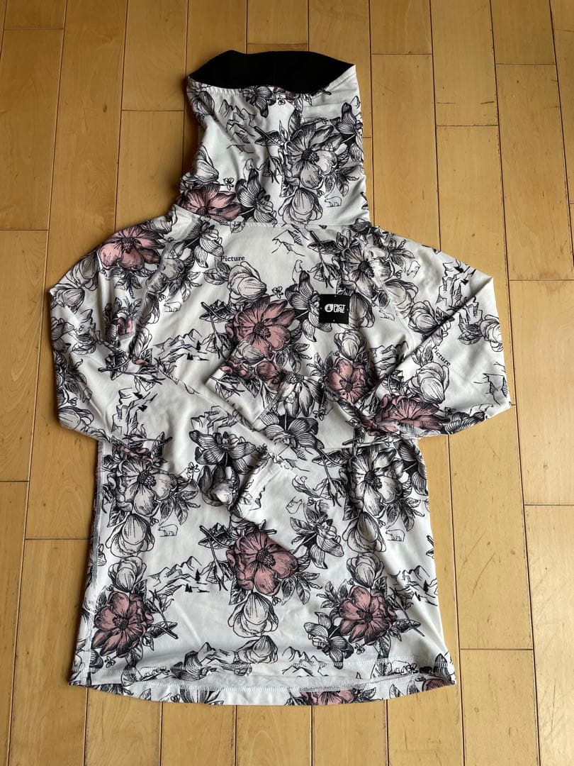 スノーボードジャケット＆パンツと花柄トップスセット 3日間限定お値下げします！