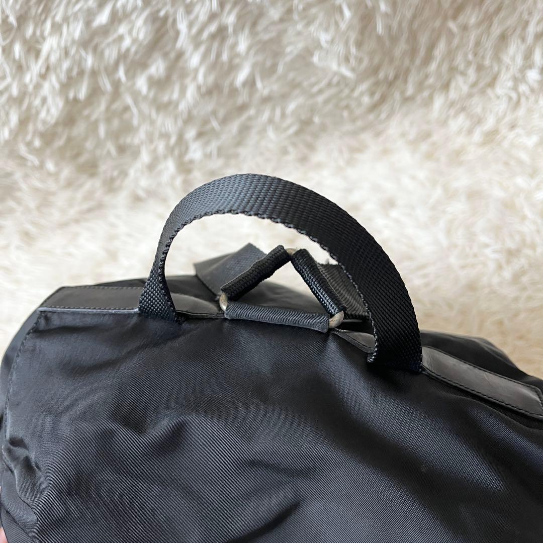 美品✨PRADAプラダ　バックパック　リュック　ナイロン　三角ロゴプレート　黒