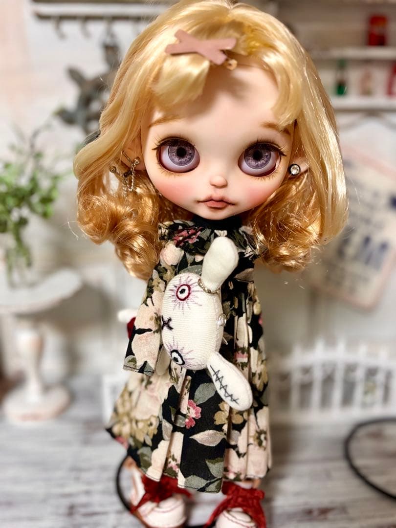 カスタムアイシードール　ネオサイズ　白肌　デフォルトヘア染色