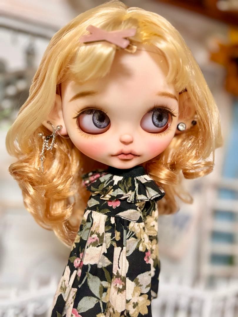 カスタムアイシードール　ネオサイズ　白肌　デフォルトヘア染色