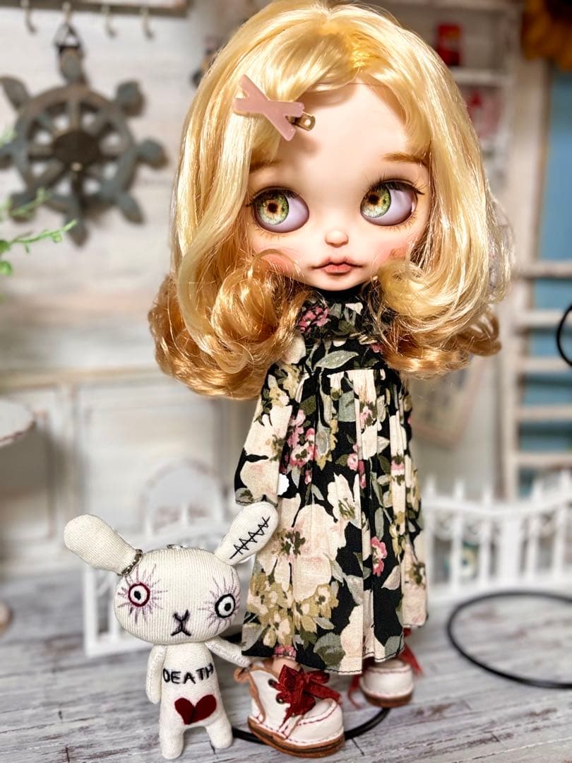 カスタムアイシードール　ネオサイズ　白肌　デフォルトヘア染色