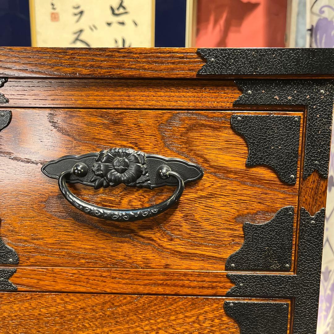 Sale 和製アンティーク　重厚感ある鉄器　　チェストキャビネット　民芸タンス