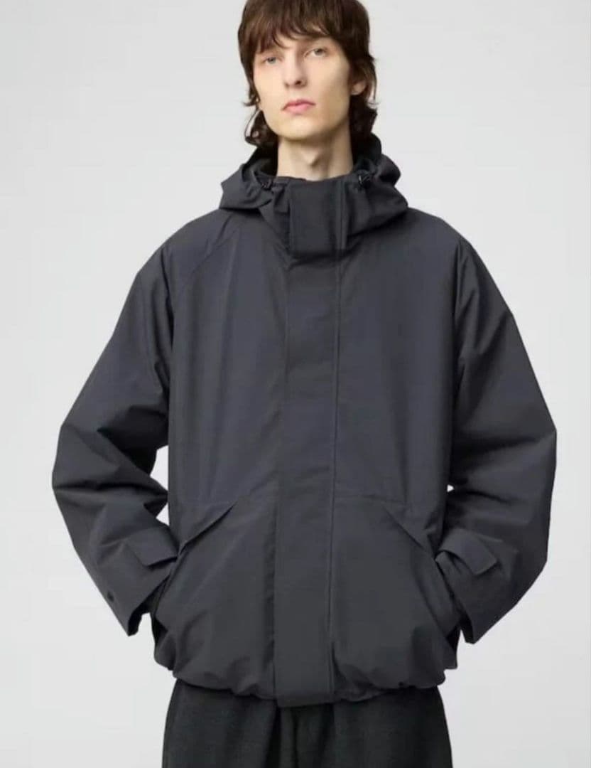 ユニクロu　ブロックテックユーティリティパーカ+　ダークグレー　М