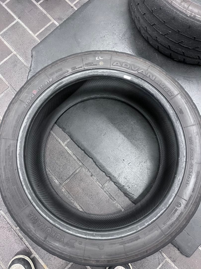 2本YOKOHAMA ADVAN A052 215/45R17