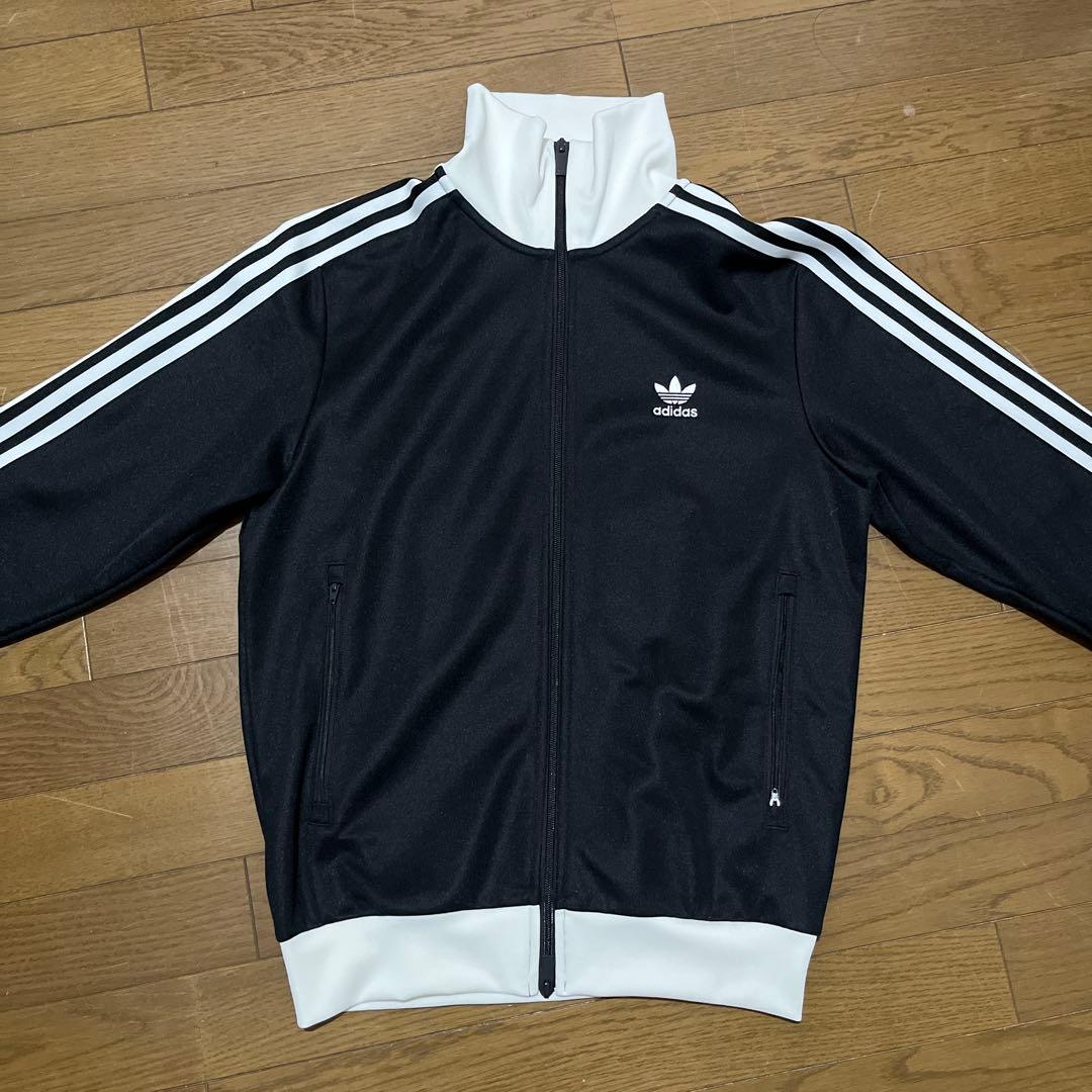 adidas トラックジャケット