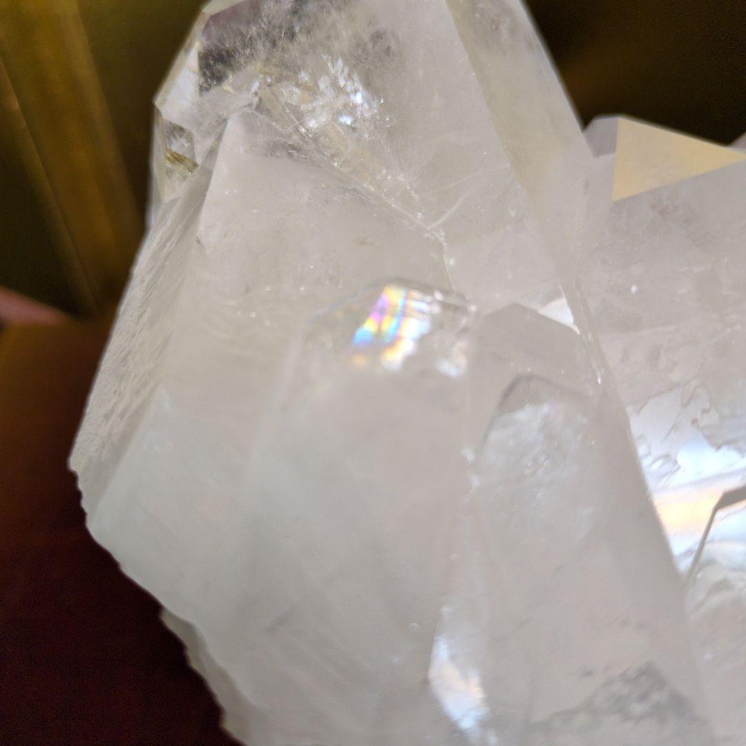 虹入り水晶クラスター　1.39kg