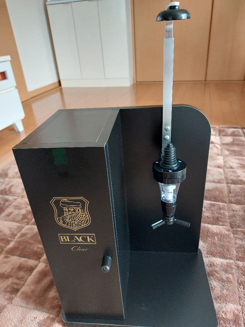 ブラックニッカクリア　700ml専用　ヒゲのディスペンサー