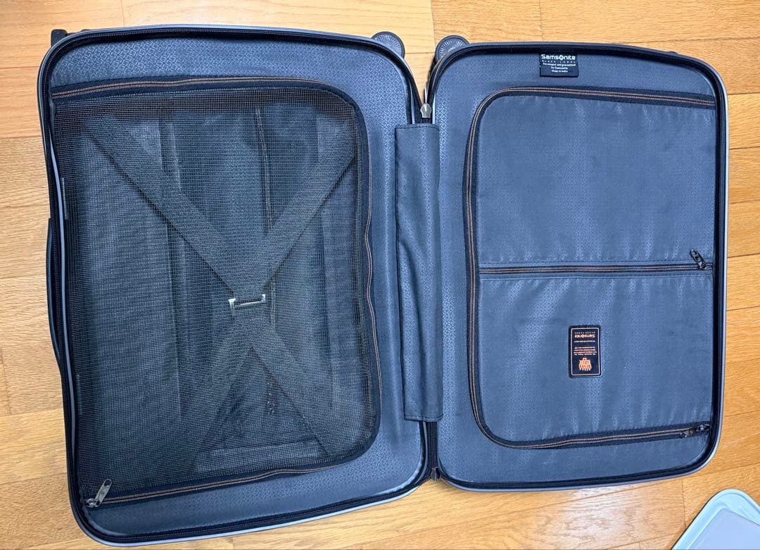 【機内持ち込み 超軽量】サムソナイト ライトキューブ スピナー55グラファイト