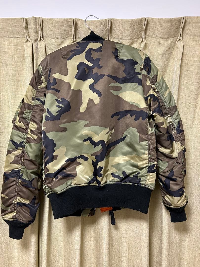 Alpha Industries MA-1 迷彩ジャケット
