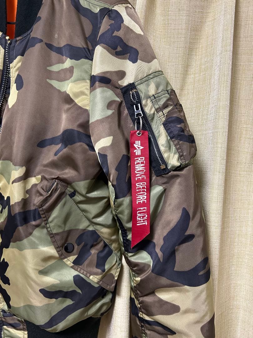 Alpha Industries MA-1 迷彩ジャケット